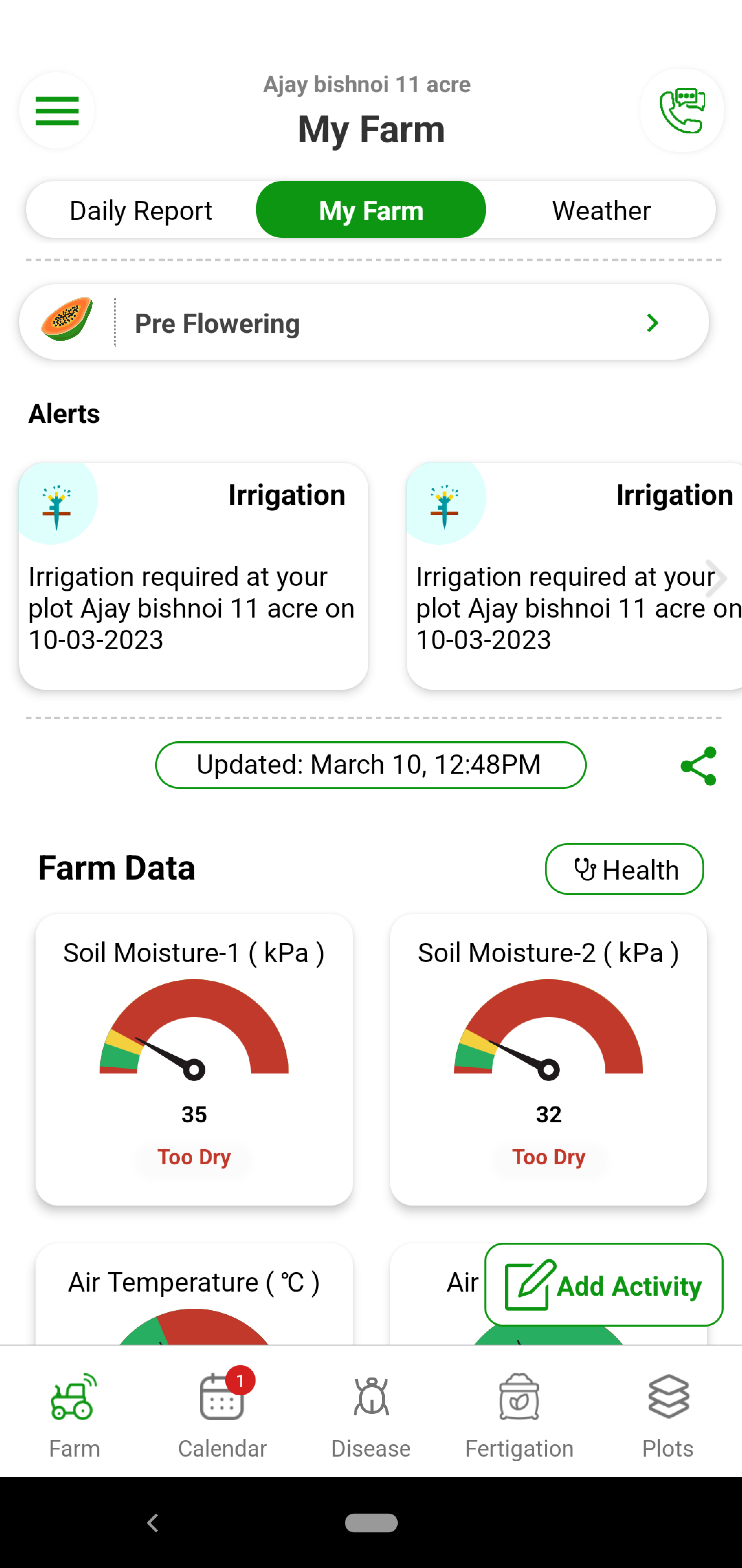 Too much water or too less water can be very harmful for Papaya. Over irrigation leads to wilting in the plants. Under irrigation can hamper fruit size and sweetness. Papaya’s water requirements vary based on soil type and stage. With Fyllo’s device containing soil moisture and soil temperature sensor and intelligent software, you get alerts on how much water to provide to the crop. You can also see and visualize evapotranspiration (Etc) values of the crop. You can perfectly manage the water requirements to get the perfect size, color.